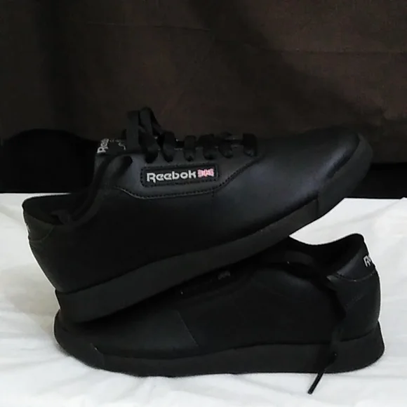 Reebok Women's Princess Black Size 7.5 Wide - Picture 2 of 7